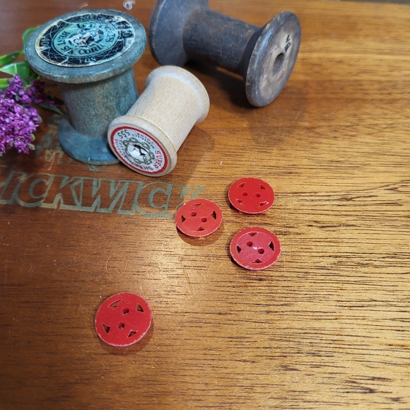 Vintage Round Red Plastic Flat Cross Cutout Design Sewing Buttons ~ 4 Pieces - Picture 6 of 13
